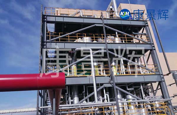 一套多效降膜蒸發器主要是由換熱器、冷凝器、預熱器、分離器等幾部分組成的